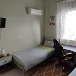 George's Family Friendly Maisonette With Great Exterior Villa