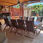 George's Family Friendly Maisonette With Great Exterior Villa