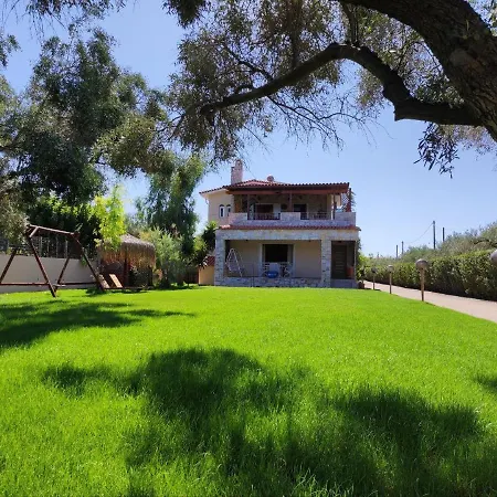 George's Family Friendly Maisonette With Great Exterior Vila Dhrosiá
