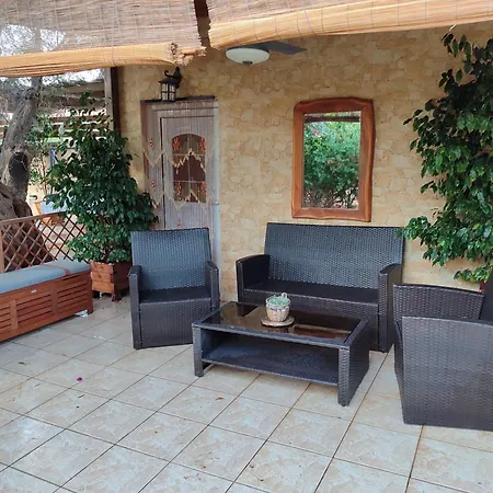 George's Family Friendly Maisonette With Great Exterior Villa