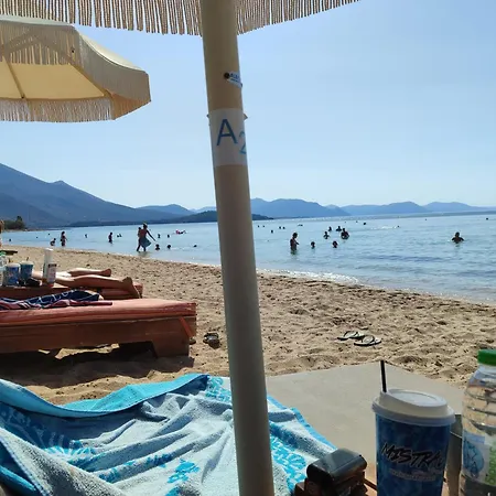 George's Family Friendly Maisonette With Great Exterior Βίλα Δροσιά