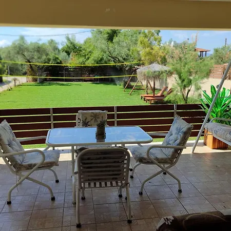 George's Family Friendly Maisonette With Great Exterior