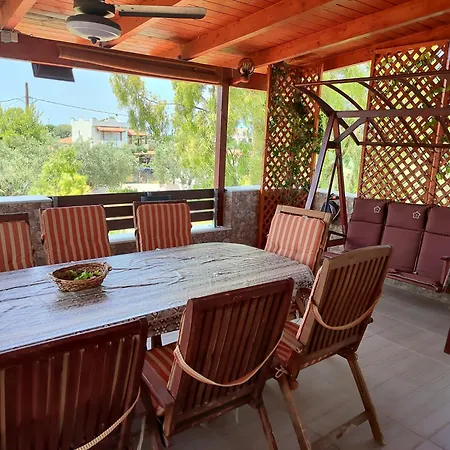 George's Family Friendly Maisonette With Great Exterior Δροσιά