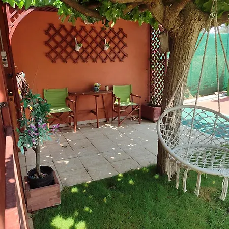 George's Family Friendly Maisonette With Great Exterior * Δροσιά