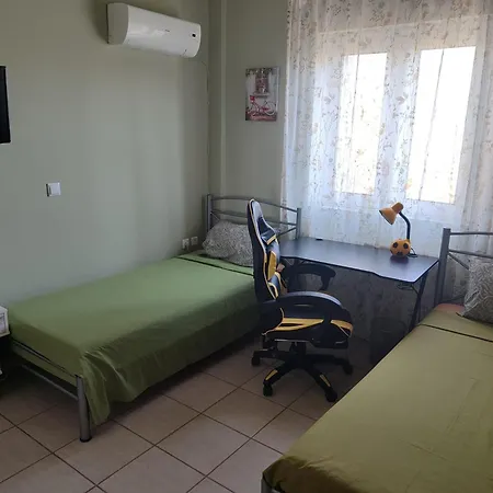 George's Family Friendly Maisonette With Great Exterior Δροσιά