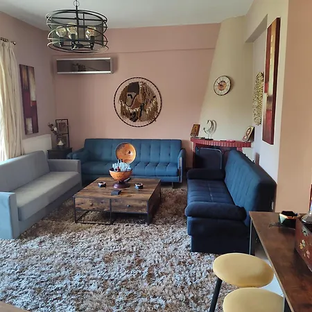 Βίλα George's Family Friendly Maisonette With Great Exterior Δροσιά