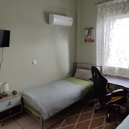 George's Family Friendly Maisonette With Great Exterior Vila