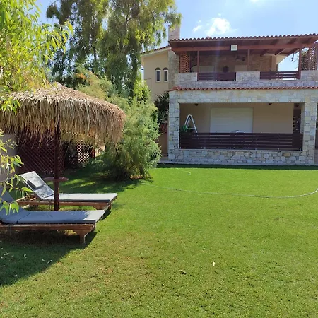 George's Family Friendly Maisonette With Great Exterior Dhrosiá