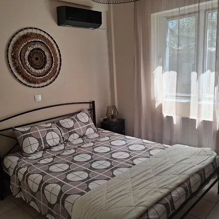 George's Family Friendly Maisonette With Great Exterior Dhrosiá
