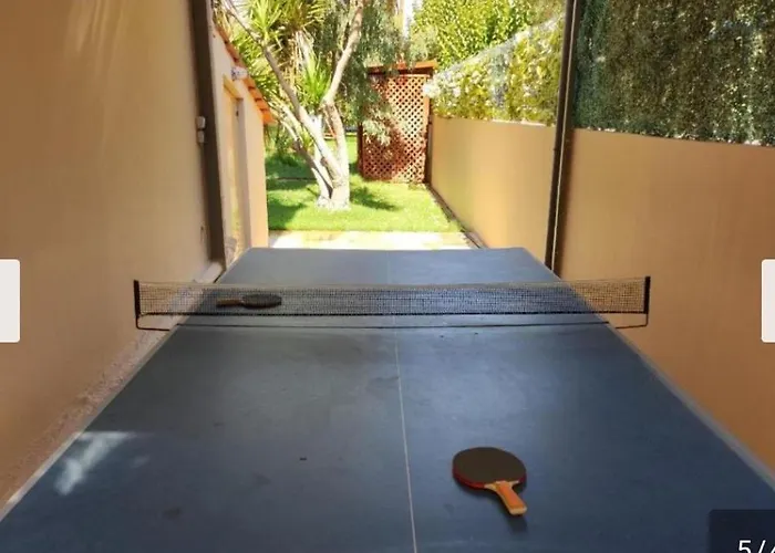 George's Family Friendly Maisonette With Great Exterior Βίλα